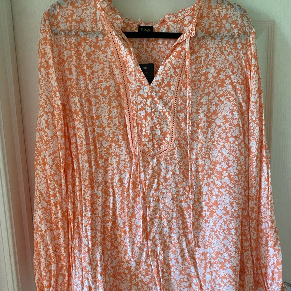 Lee Women's 2X Orange and White Floral Top